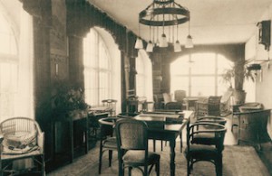 Typisch Jugendstil: Speisesaal vor rund 100 Jahren; Foto: Parkhotel Holzner