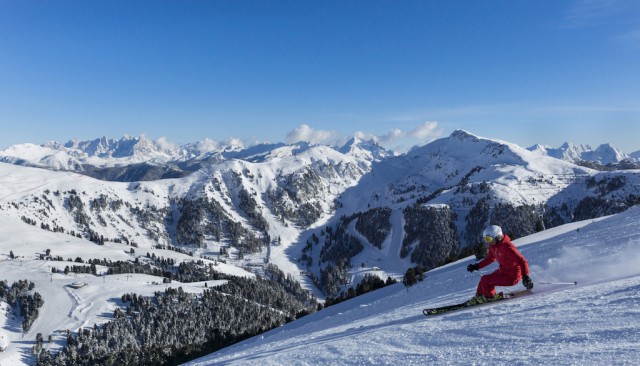 Am frühen Morgen auf frischen Pisten macht das Skifahren in Obereggen am meisten Spaß; Foto: Paolo Cadeluppi