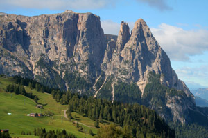Die Santnerspitze (rechts) ist benannt nach dem Osttiroler Bergsteiger Johann Santner. Foto: Tourismusverein Tiers