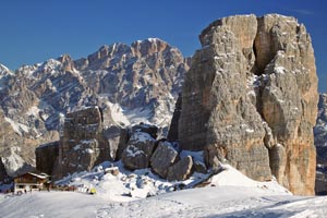 Die Berge rund um Cortina sind mächtig und Furcht einflößend. - Foto: Bandion