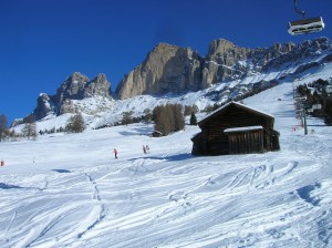 Obwohl sich die Zahl der Gäste in Carezza verdoppelt hat, bleibt den Skifahrern viel Platz auf den breiten Pisten, Foto: Heiner Sieger